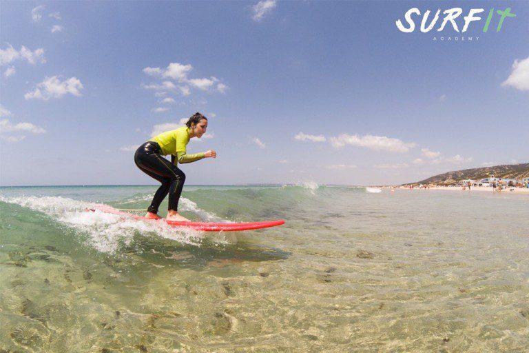 clase de surf surfit academy 768x512