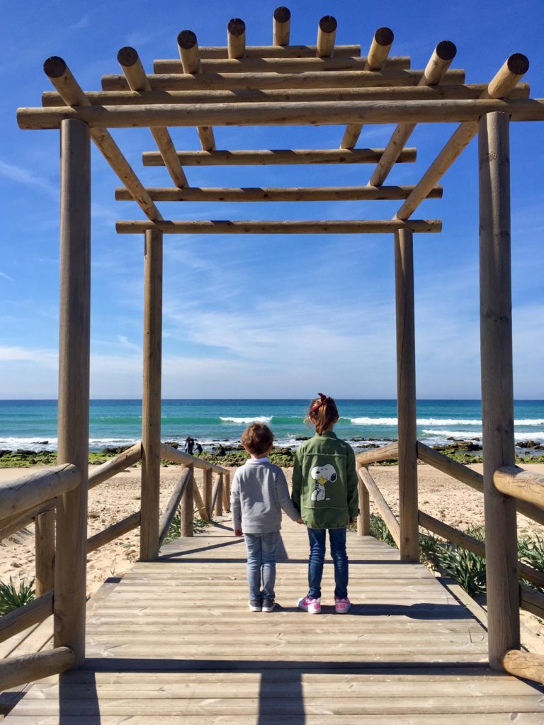 apartamentos zahara fondo 768x1023