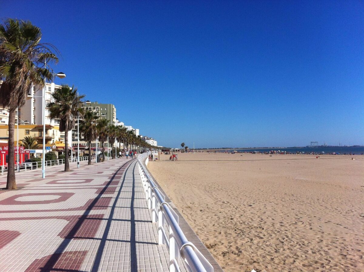 Impermeable Premio pulmón Playa de Valdelagrana – Playas en El Puerto de Santa María, Cadiz, España –  Sitio – Cabila.com