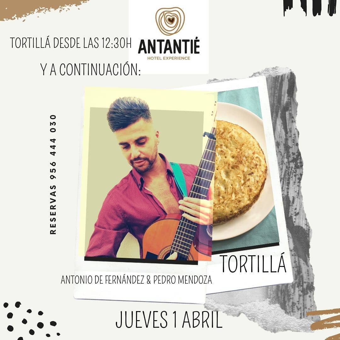 Tortillá y actuación de Antonio de Fernández en Hotel Antantié