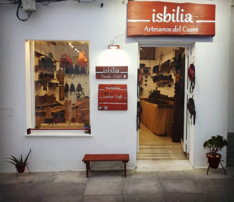 isbila fachada conil 768x662