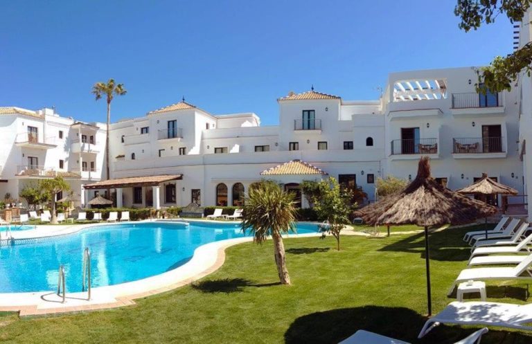 Hotel Dona Lola 768x497