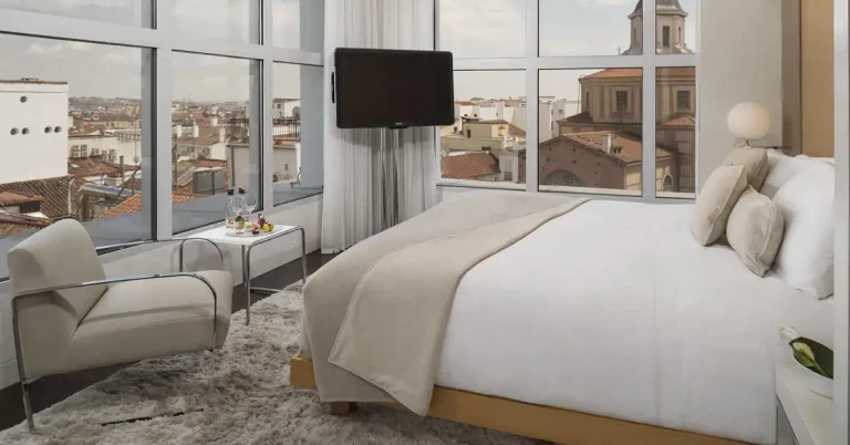 hotel me madrid 4 768x402