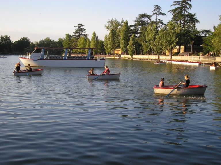 Lago de casa de campo 768x575