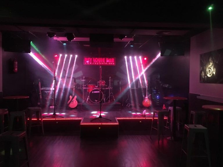 Rey Louie Bar Concierto 2 768x576