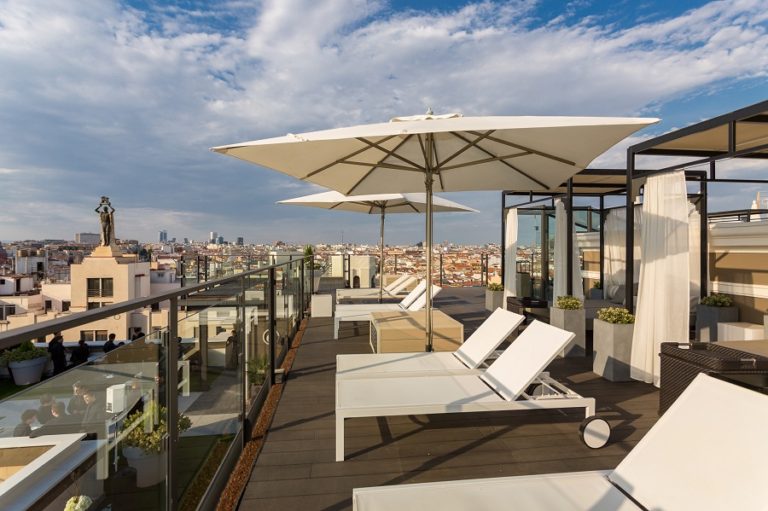 Hotel Emperador Madrid Terraza 768x511