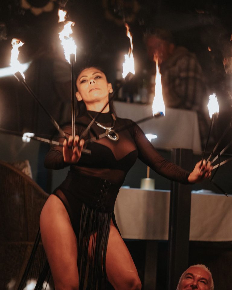 La Plaza Puente Romano 4 768x960