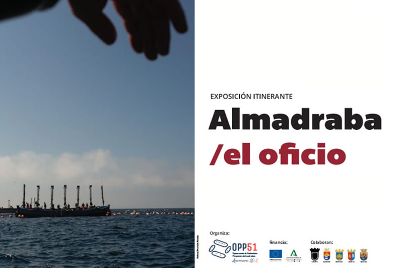 Exposición itinerante en la calle ‘Almadraba, el oficio’ de la OPP51 en Zahara de los Atunes