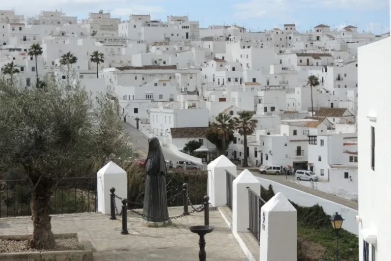 Free tour de los misterios y leyendas de Vejer 768x513