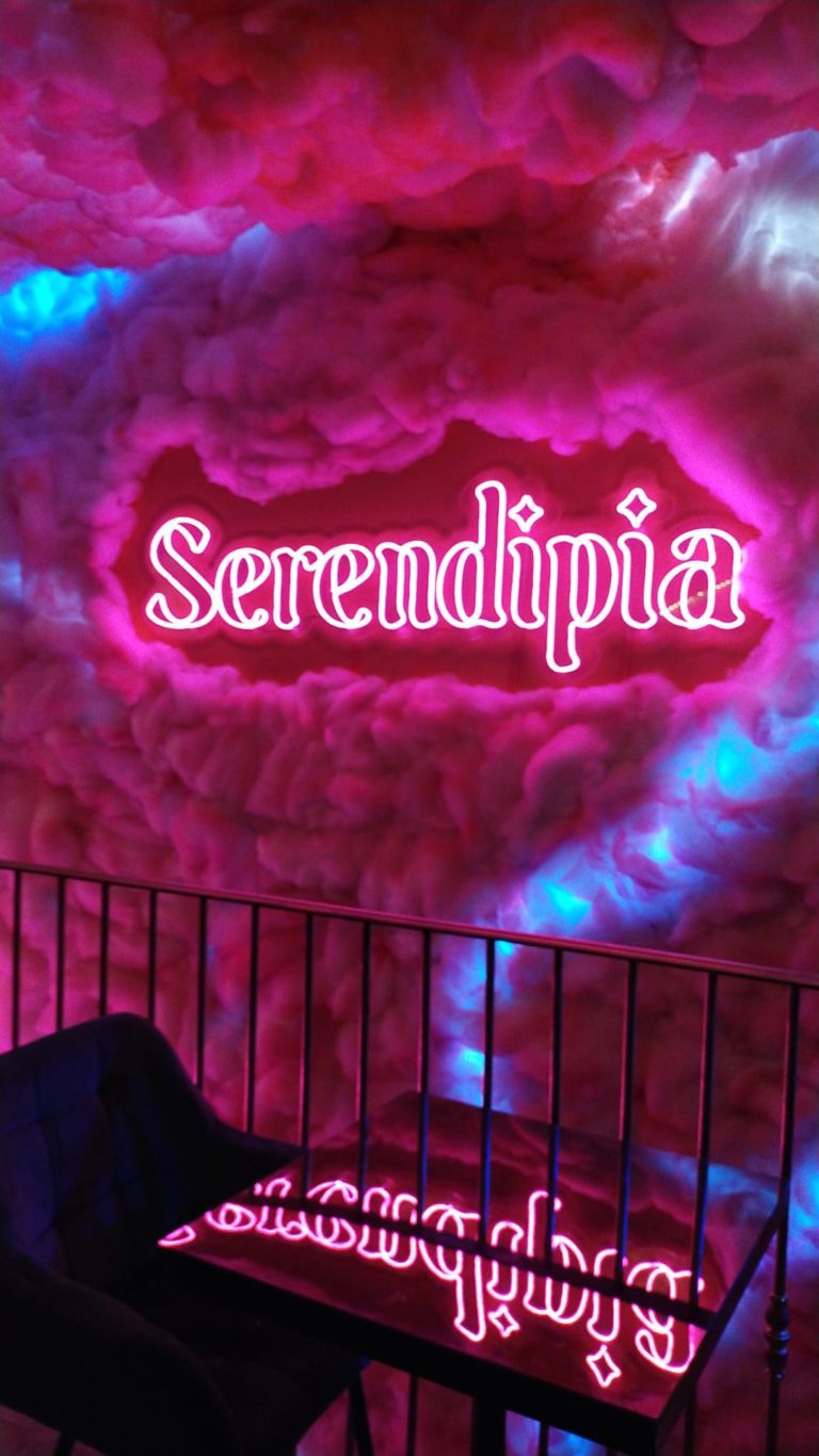 Serendipia La Caza Endulzada 768x1365
