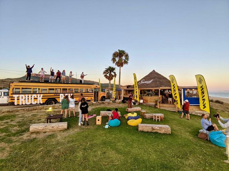 Sunset Loco Beach Bolonia 4 768x576