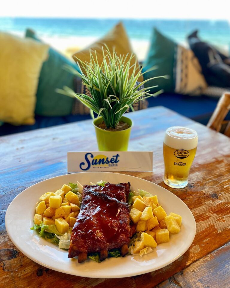 Sunset Loco Beach Bolonia 5 768x960