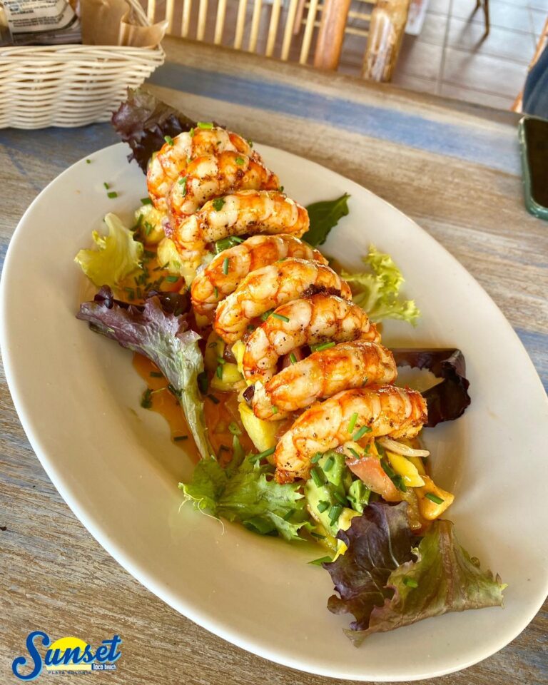 Sunset Loco Beach Bolonia 6 768x960