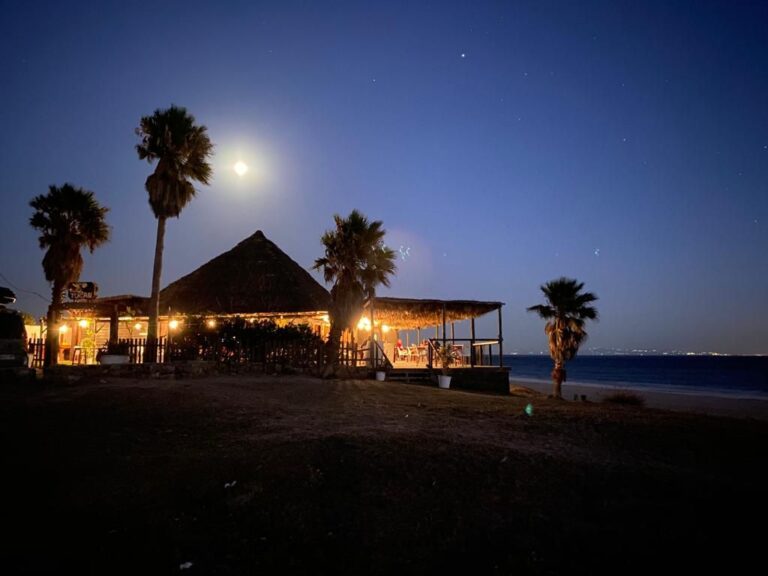 Sunset Loco Beach Bolonia 768x576