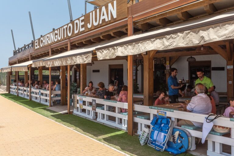 El Chiringuito De Juan En Zahora Cabila