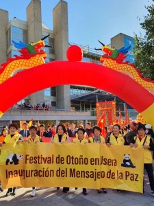 1er Festival de Otoño de Usera: cultura, arte y gastronomía | 5/11/2022 | Madrid | Inauguración del Mensajero de la Paz