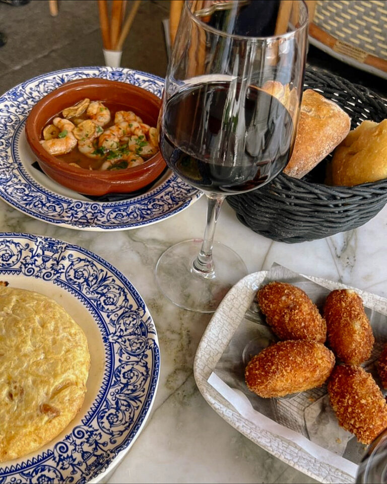 Patio de Leones 3 768x961