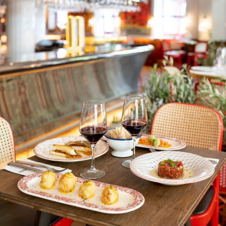 Patio de Leones 8 768x768