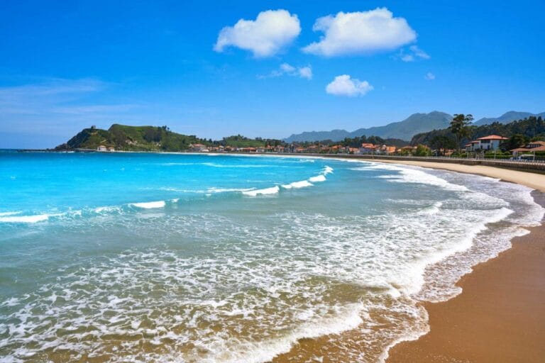 Playa de Ribadesella 768x512