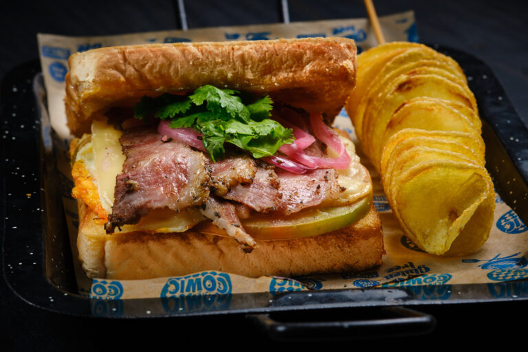 Comic Planet 10 768x512