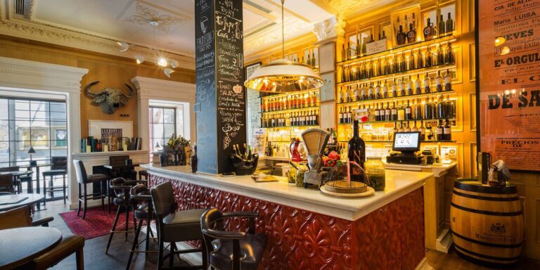 Padrino Cocktail Bar 2 768x384