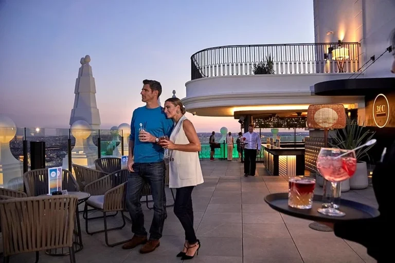 360 Riu Rooftop Bar 7 768x512