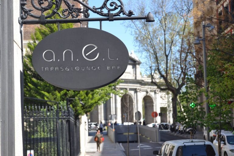 anEl Tapas Lounge Bar 768x512