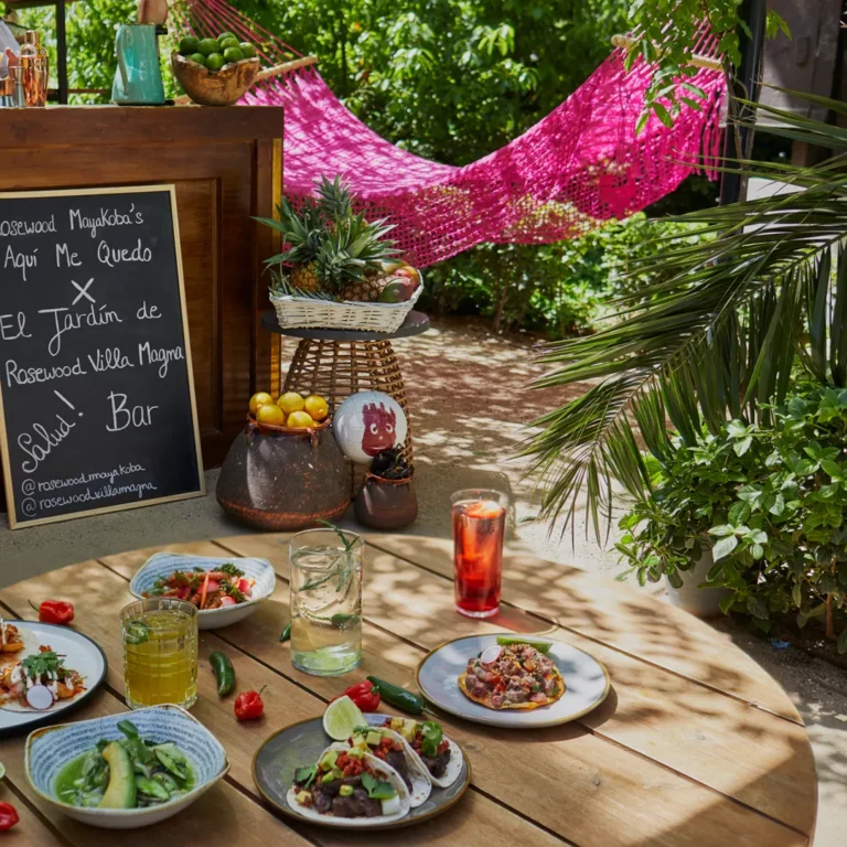 Aqui me quedo Club de playa caribeno de Mexico en el Hotel Villamagna 768x768