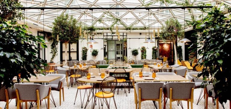 Cafe de la Plaza 768x363