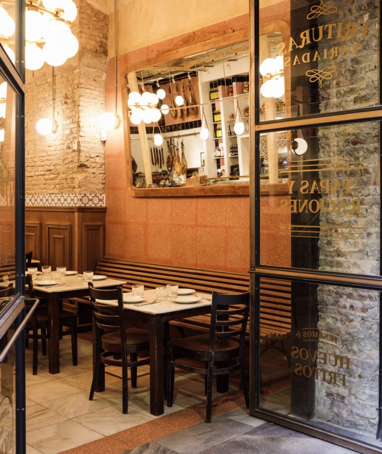 El Favorito Sevilla 12 768x912