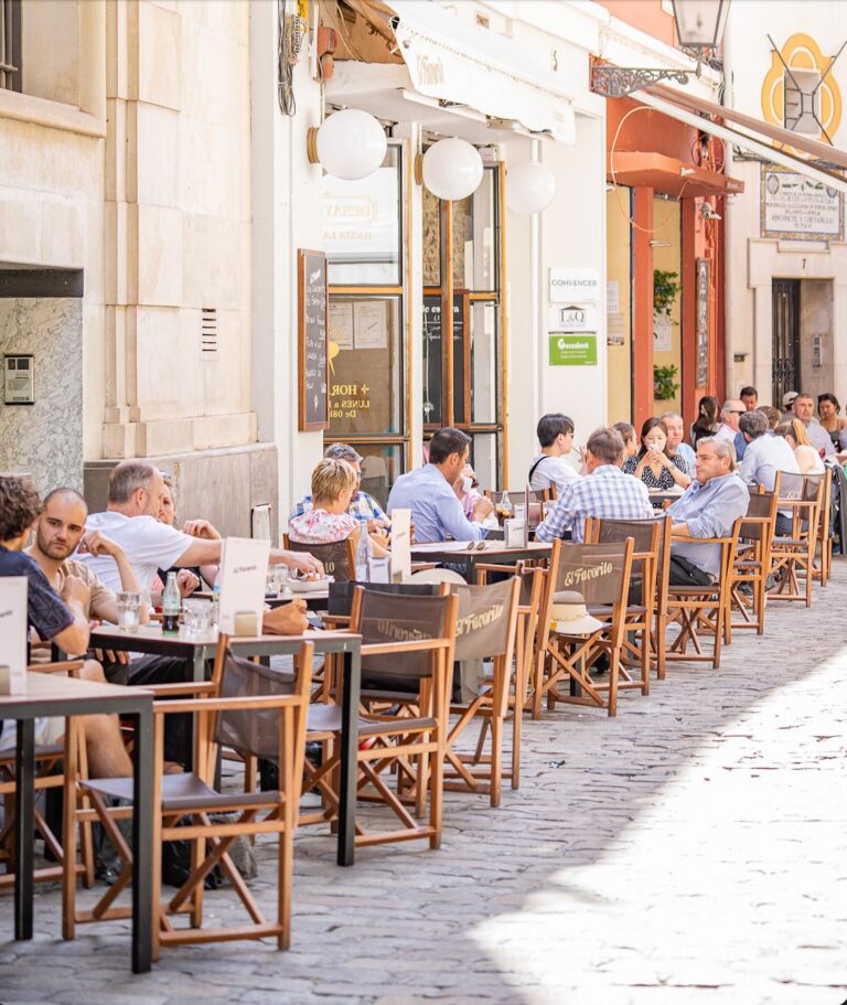 El Favorito Sevilla 768x911