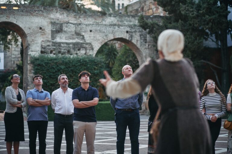Visitas teatralizadas nocturnas al Real Alcazar de Sevilla 4 768x512