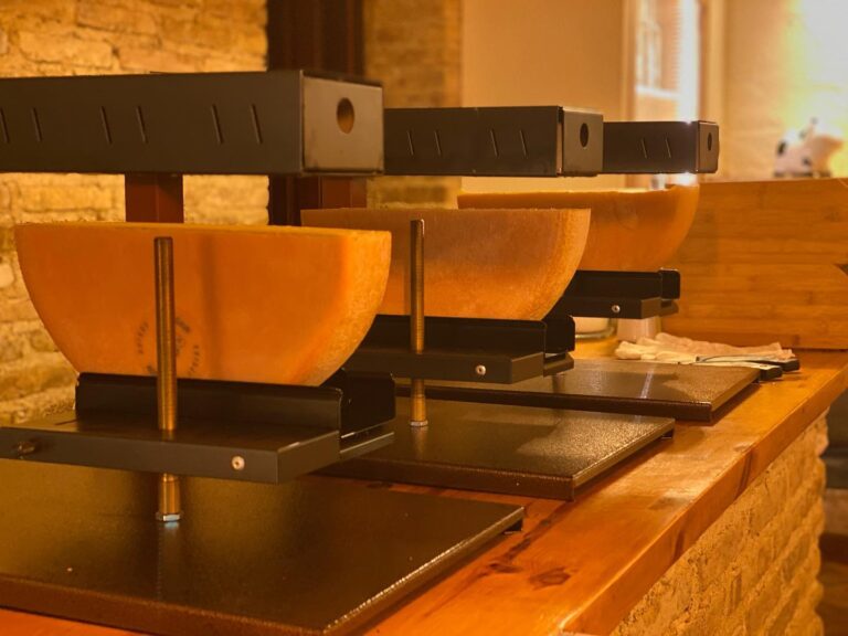 Mr. Raclette Cheese Bar 5 768x576