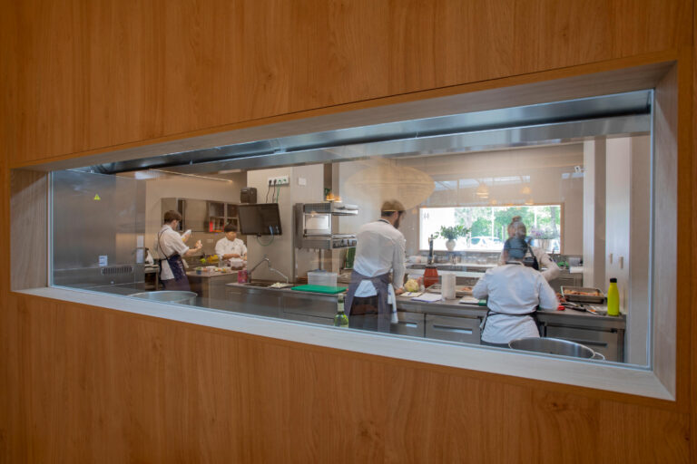 VelascoAbella 2 768x512