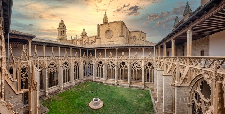 Catedral de Pamplona 768x389