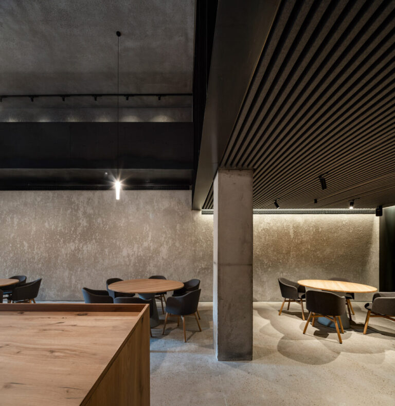 Cobo Estratos 6 768x790