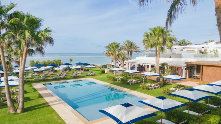 Gecko Hotel Beach Club 3 768x432