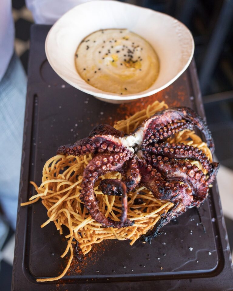 Moments Bar 18 768x960