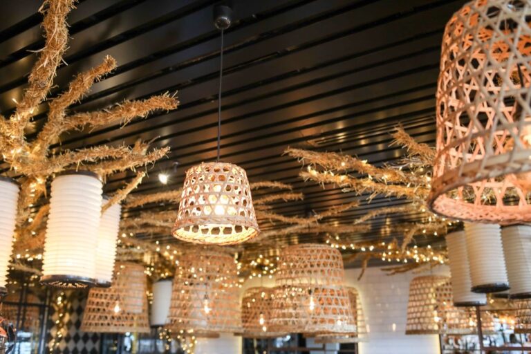 Moments Bar 5 768x512