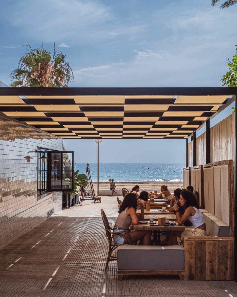 Moments Bar 7 768x960