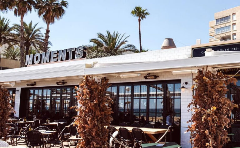 Moments Bar 8 768x473