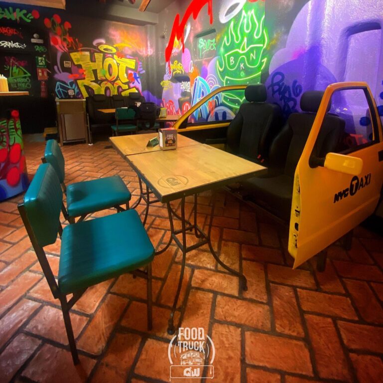 QW Food Truck 4 768x768