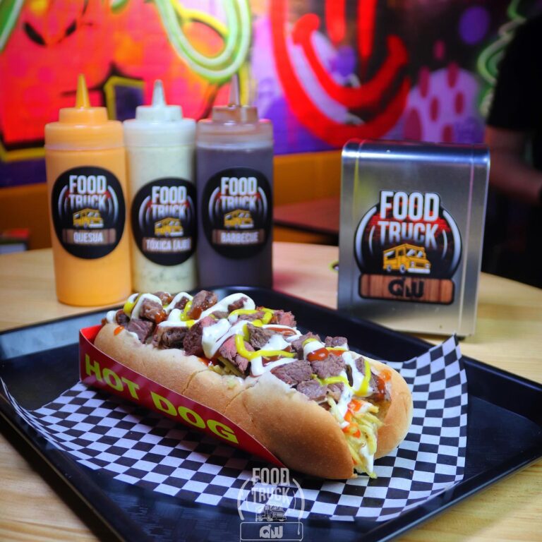 QW Food Truck 7 768x768