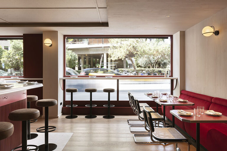 Rabbits Bar 3 768x512