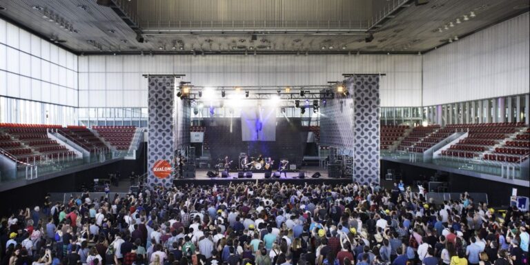 Caja Magica 8 768x384