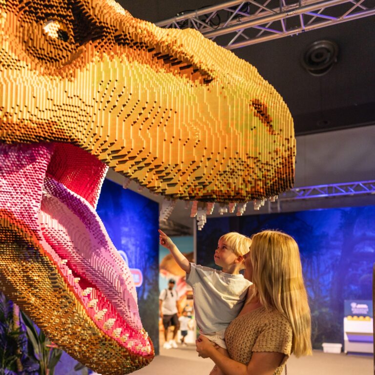 Jurassic World by Brickman en Ifema Madrid 5 768x768