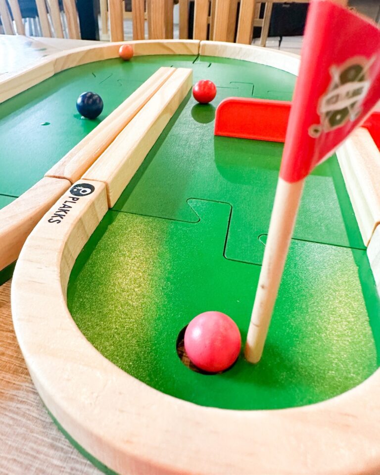 Replay Boardgame Outlet Cafe 4 768x960