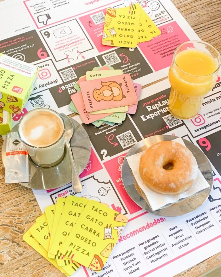 Replay Boardgame Outlet Cafe 5 768x961