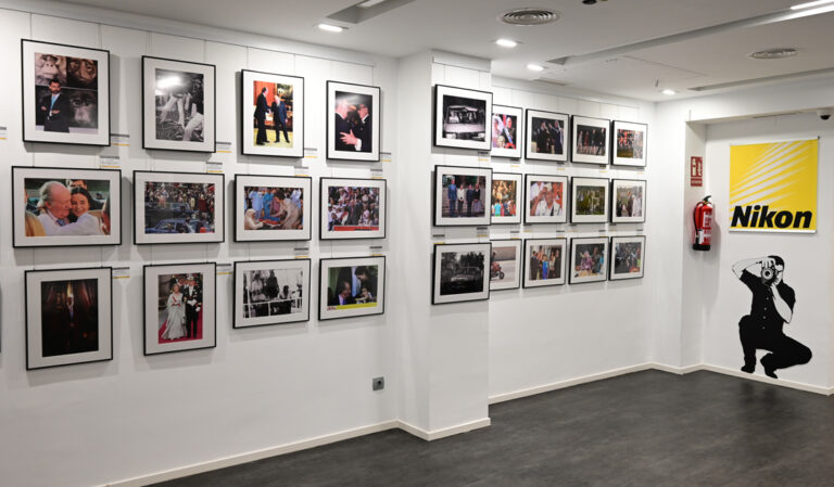 Exposicion Familia real familia del Rey en Galeria Nikon 3 768x449