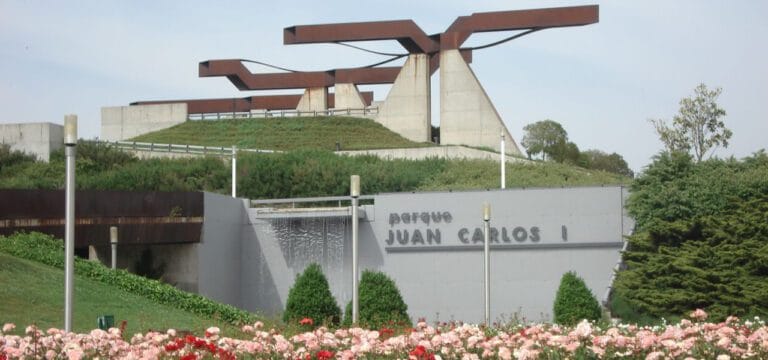 Parque de Juan Carlos I 768x360